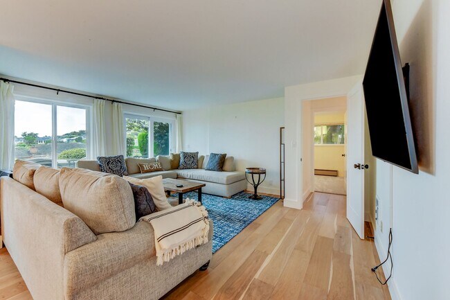 Building Photo - Space to Live, Host, and Breathe, All With a View of the Sound