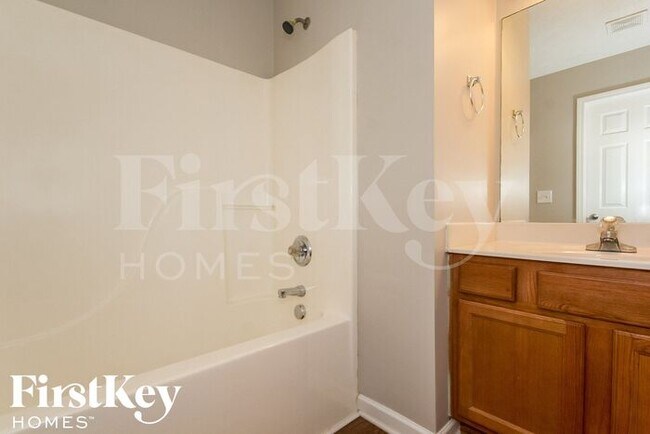 Building Photo - 1392 Alcovy Falls Dr SE