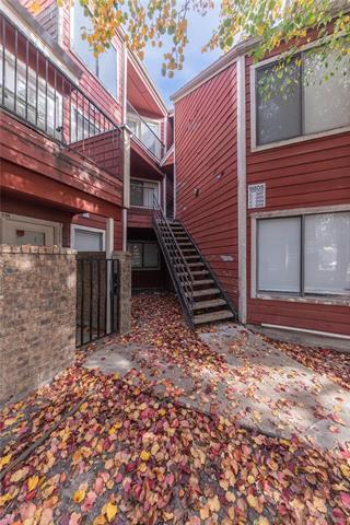 Building Photo - 9805 Walnut St