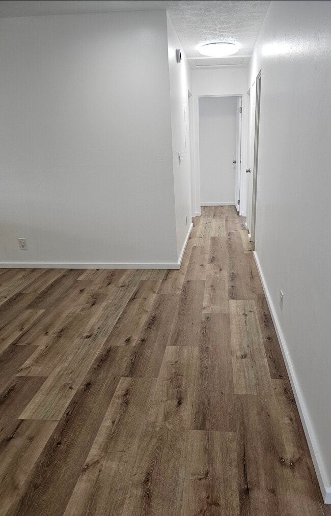 Building Photo - 56-344-344 Huehu St