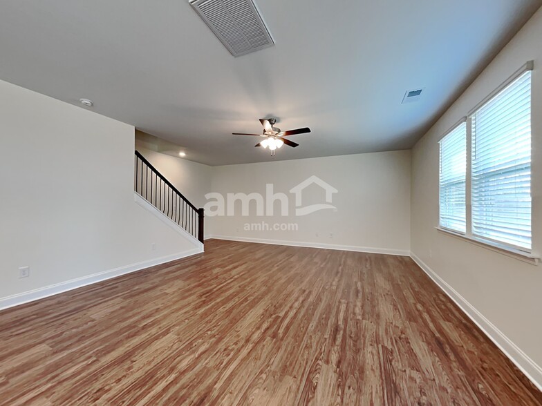 Building Photo - 3807 Kindness Wy