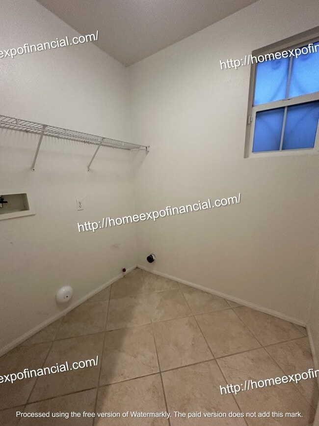 Building Photo - Nice Home For Rent