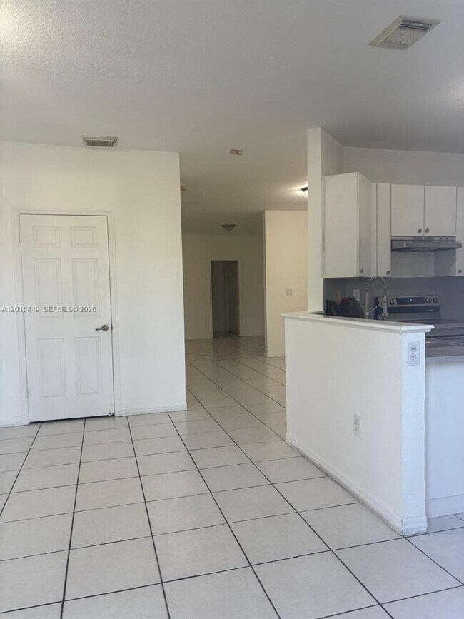 Building Photo - 8525 SW 165th Pl