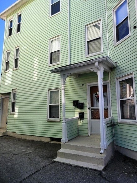 Building Photo - 73 1/2 Esther Street Unit 3