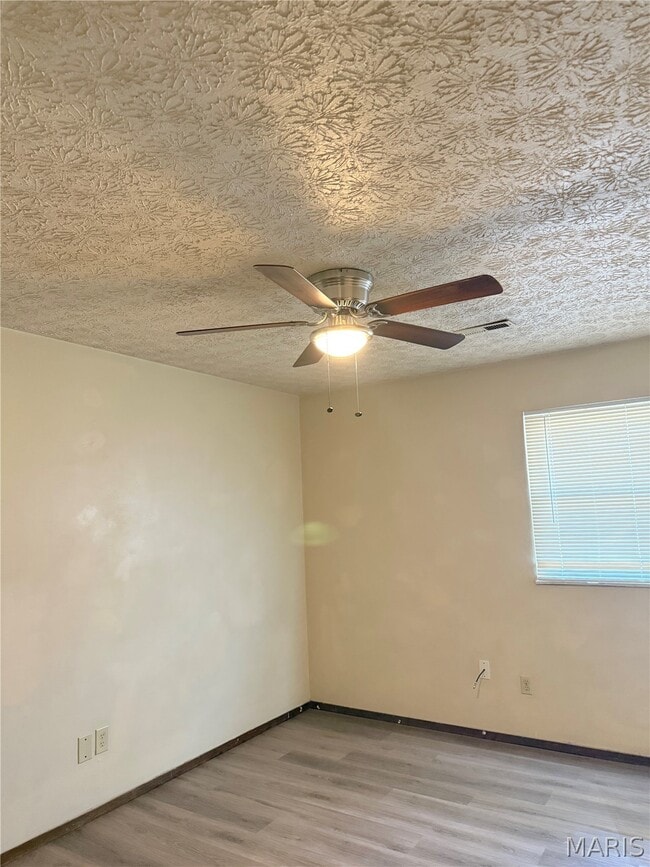 Building Photo - 304 Estate Dr