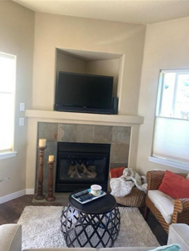 Building Photo - 61097 Larkspur Loop