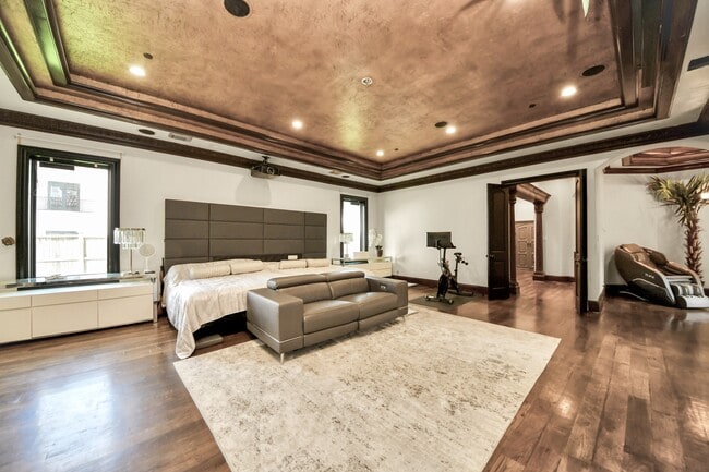 Building Photo - 11103 Memorial Dr