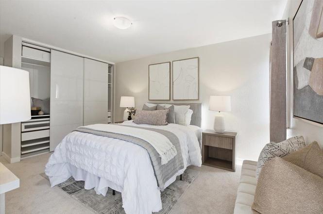 Building Photo - 280 Easy St