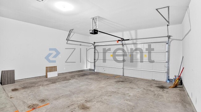 Building Photo - 15103 Breeze Forest Ct