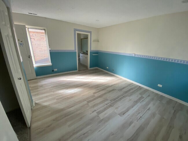 Building Photo - 1283 Ranchview Ct