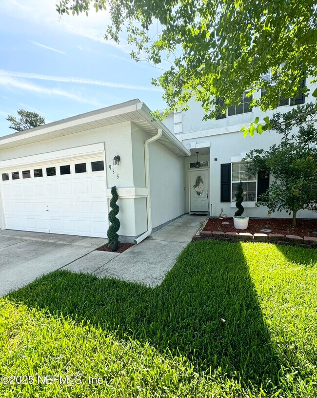 Building Photo - 955 Churchhill Ln