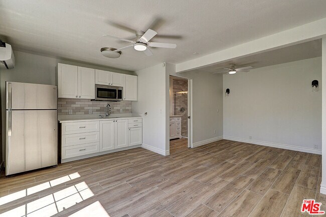 Building Photo - 6630 Colgate Ave