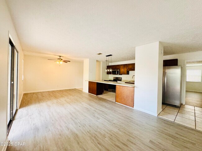 Building Photo - 3604 Betsy Ln