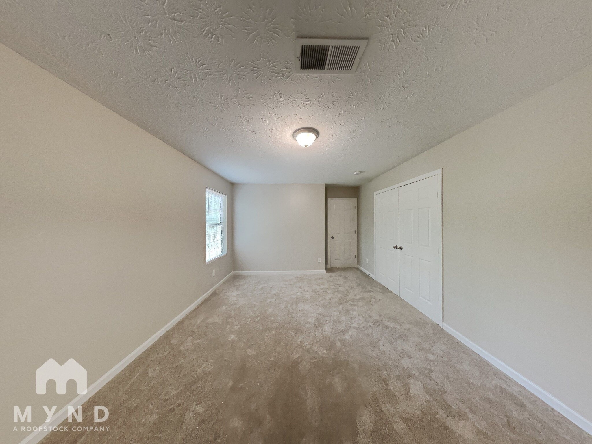 Building Photo - 305 Carter Ave