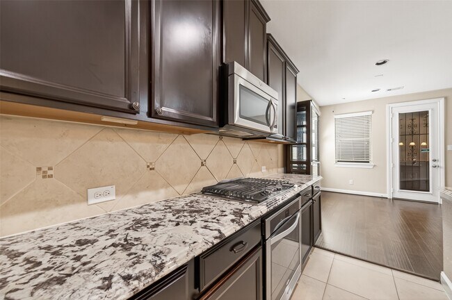 Building Photo - 3002 Overbrook Meadow Ln