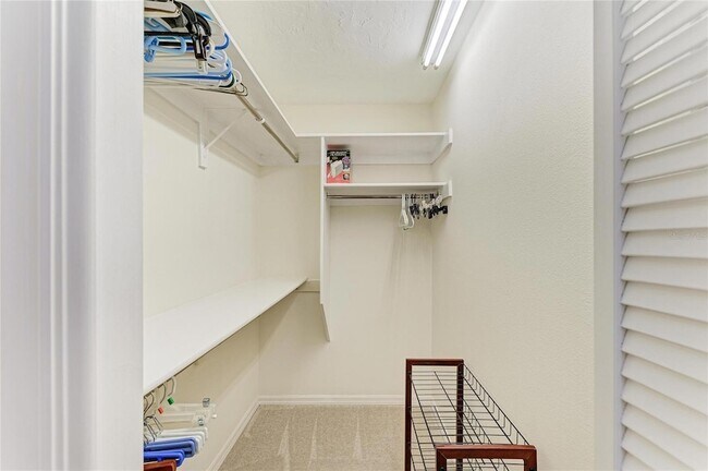 Building Photo - 3946 Wilshire Cir E