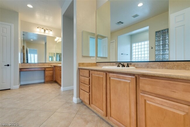 Building Photo - 7228 Night Heron Way
