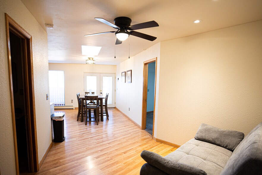 Building Photo - 677 US-50