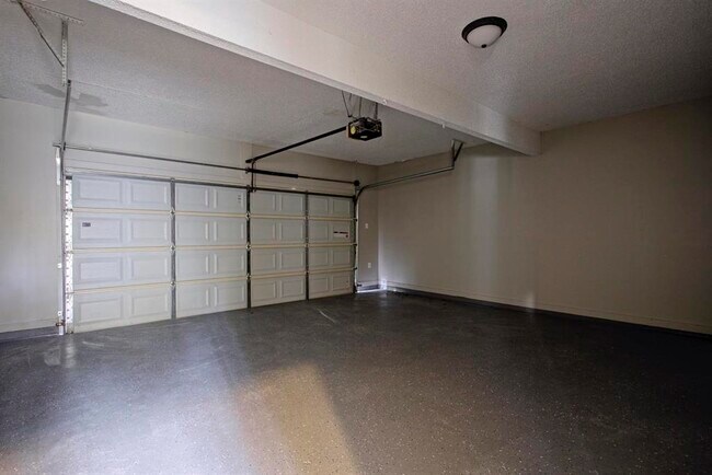 Building Photo - 5707 Chester St