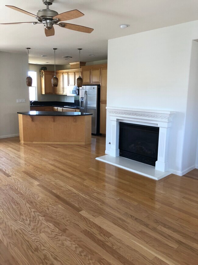 Building Photo - 6678 Chalk Hill Ln