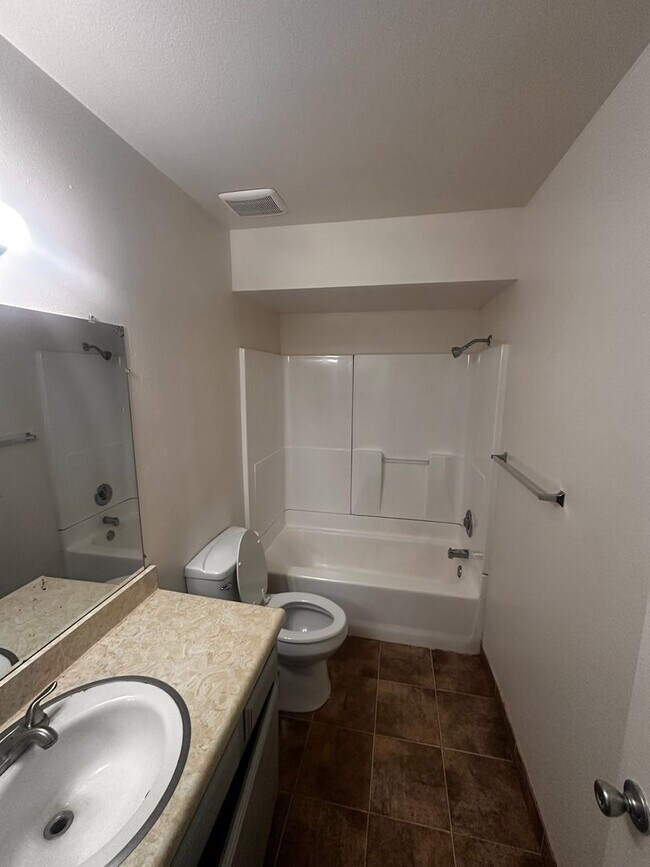 Building Photo - 4312 Tierra Verde St