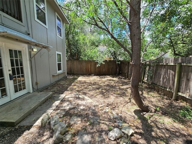 Building Photo - 4516 Russell Dr