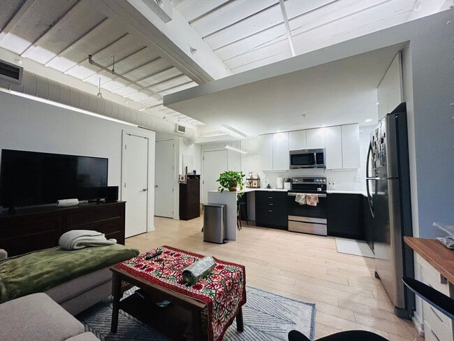 Building Photo - 430 Fairmount Ave