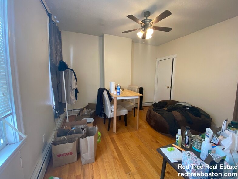 Building Photo - 49 Cameron St