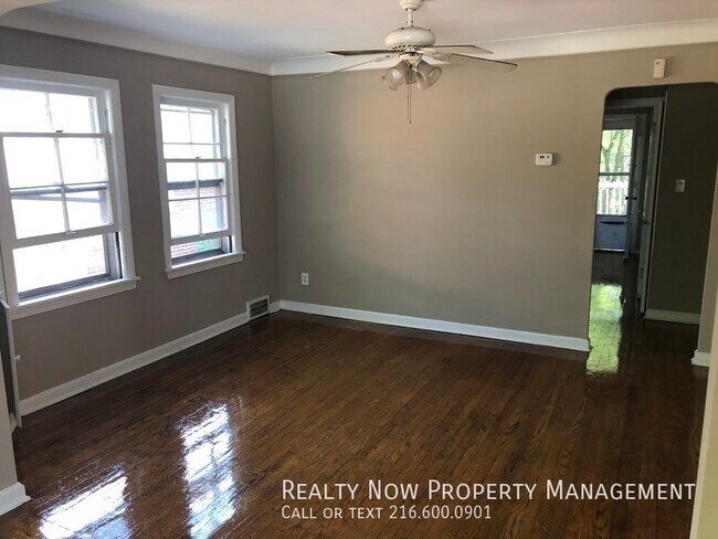 Building Photo - 13838 Cedar Rd