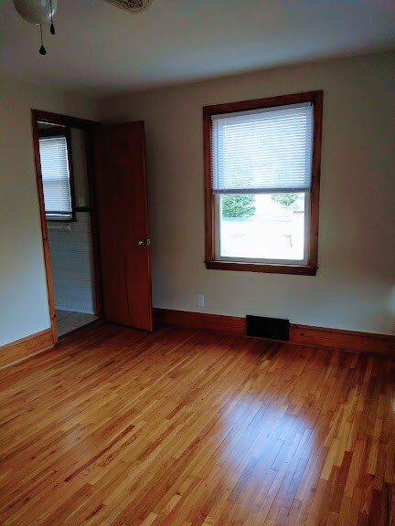 Building Photo - 3908 Yarbrough Ave