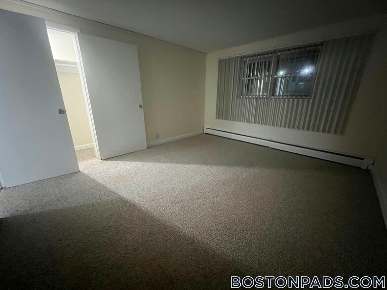 Building Photo - 90 Gardner St