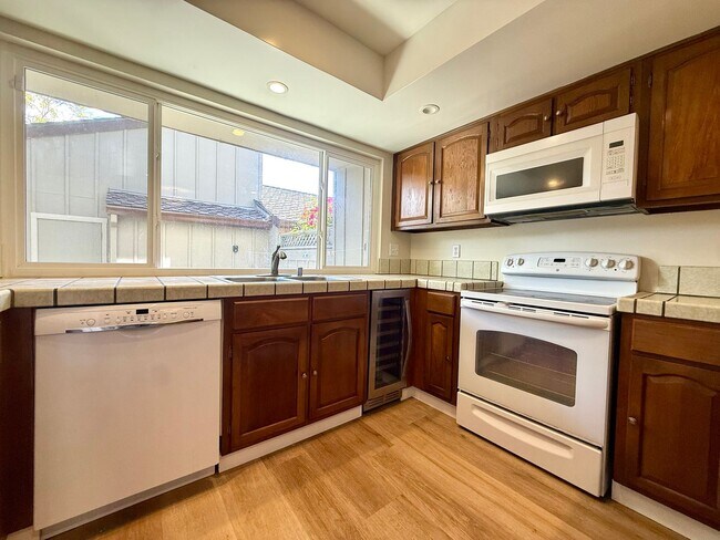 Building Photo - 105 Walnut Hill Ct