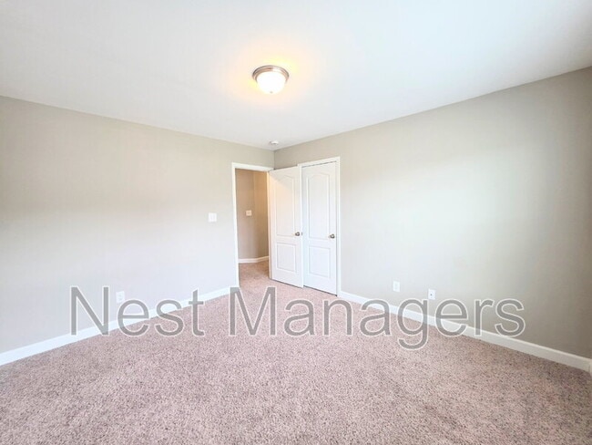 Building Photo - 2229 Andalusian Dr