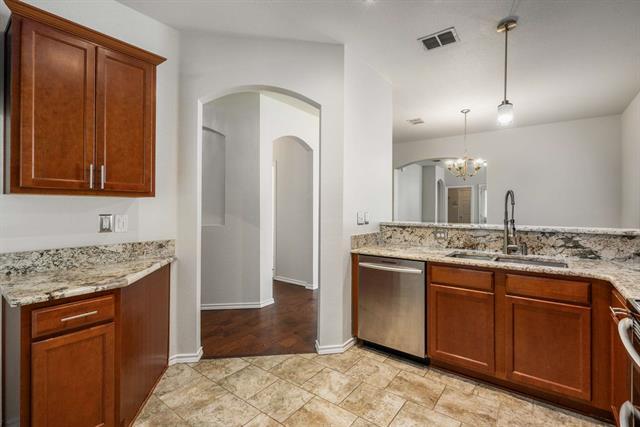 Building Photo - 10969 Colonial Heights Ln