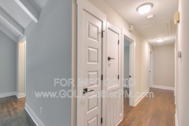 Building Photo - 3025 Blackwood Dr