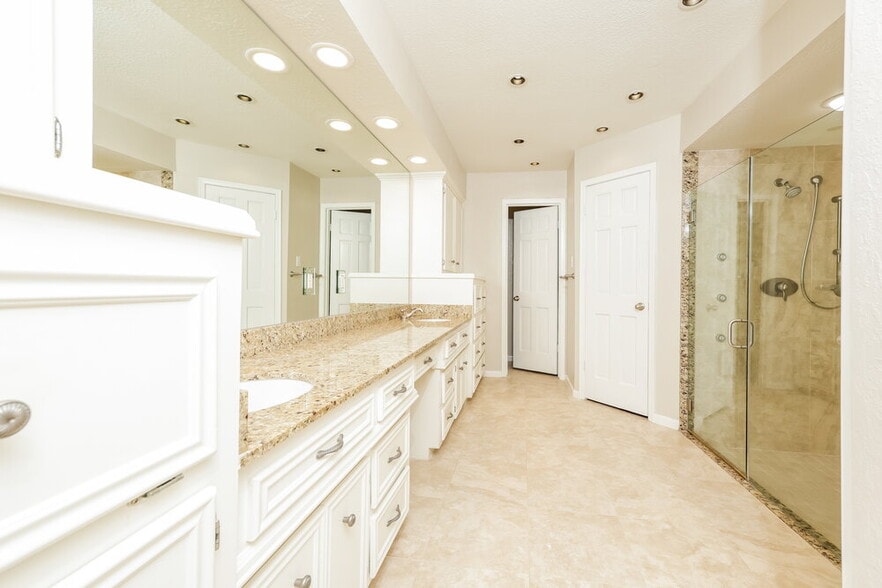 Building Photo - 5118 Westerham Pl