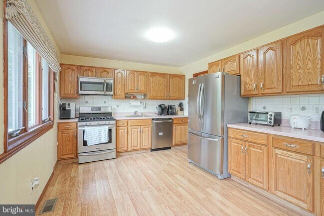 Building Photo - 308 Valley Run Dr