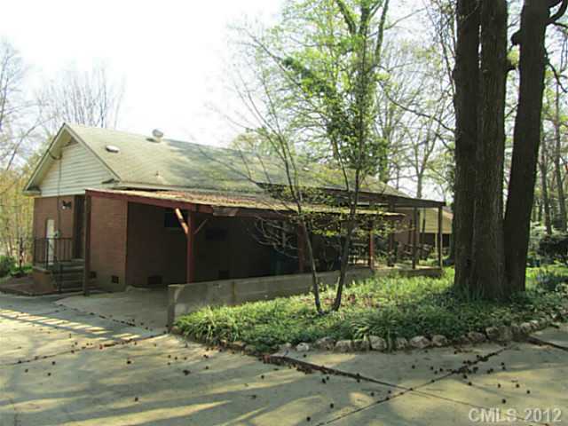 Building Photo - 6512 Springfield Dr