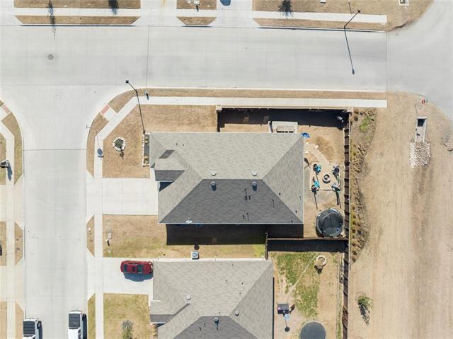 Building Photo - 830 Rustic Way
