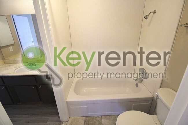 Building Photo - 5634 Clark Ave