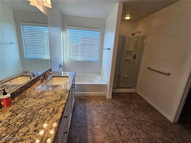 Building Photo - 6842 Feral Dove St