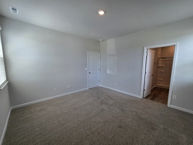 Building Photo - 77 Bonaparte St