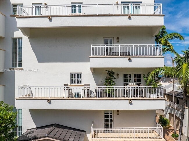 Building Photo - 1415 Sunset Harbour Dr