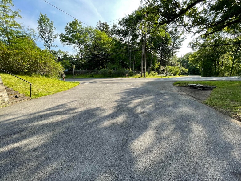 large level driveway - 419 Triphammer Rd