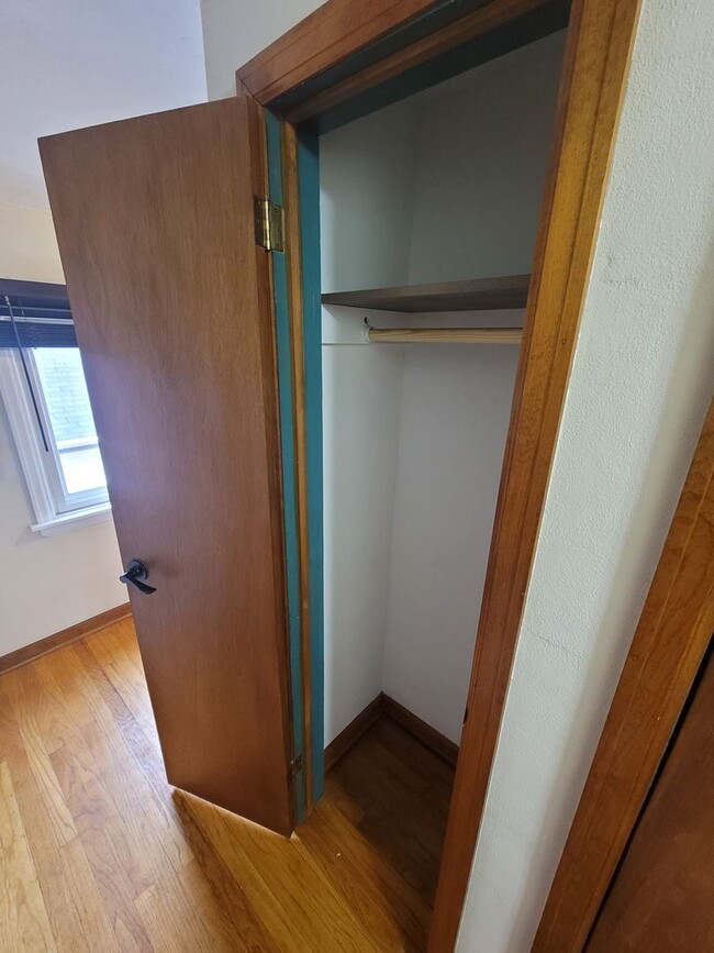 Building Photo - Charming 4 Bedroom on the North Side of Ma...