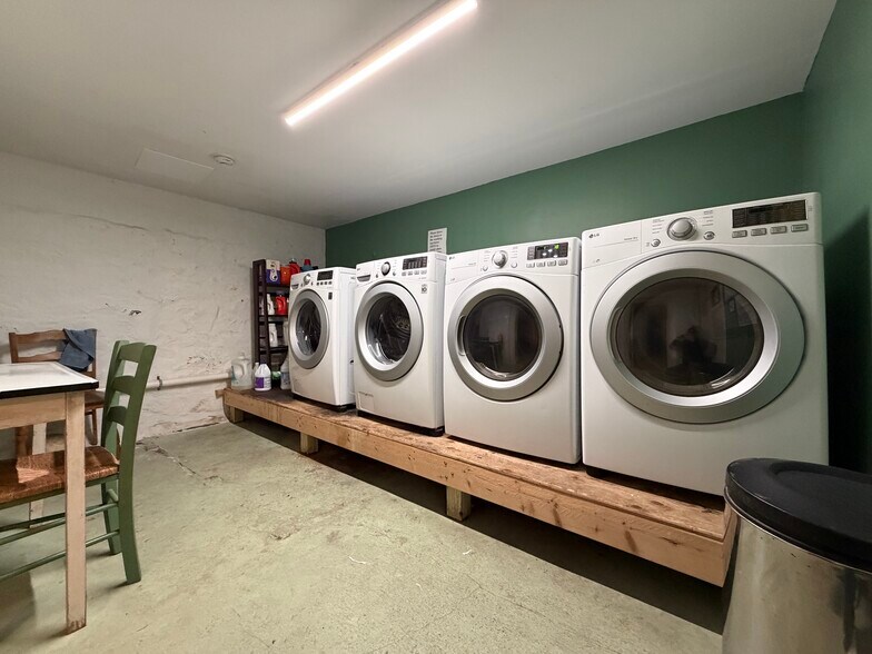 Building Photo - 367 Somerville Ave