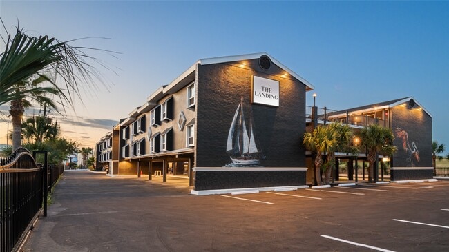 Building Photo - 928 Ferry Rd