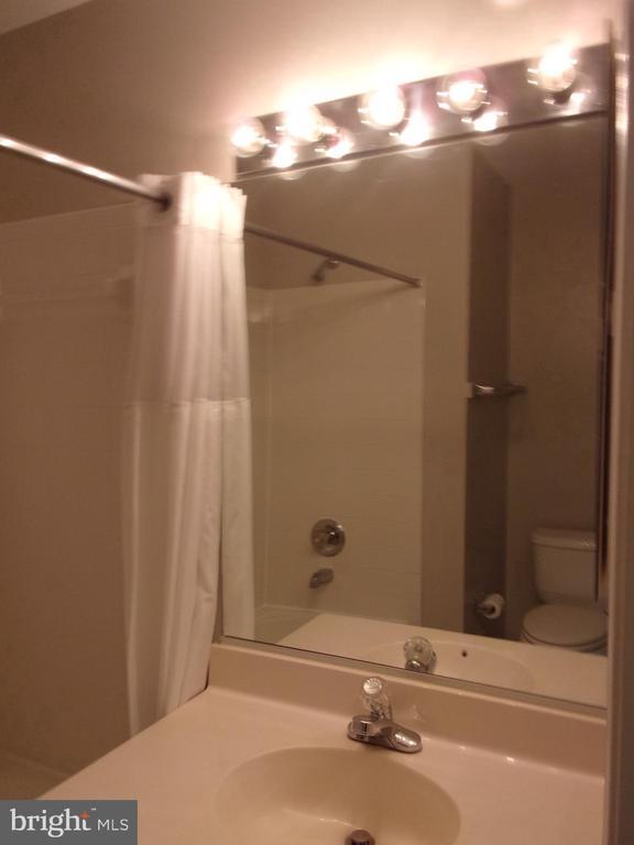 Building Photo - 11844 Breton Ct