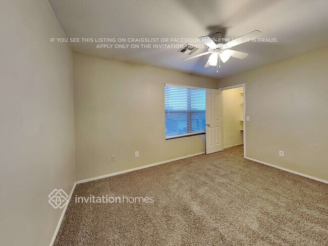 Building Photo - 1043 S Firehole Dr