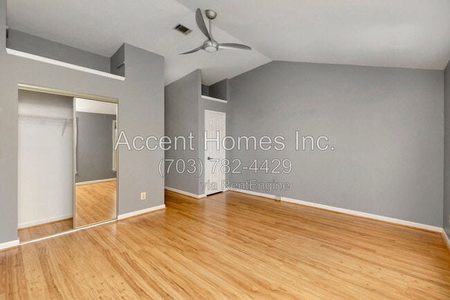 Building Photo - 5818 Wescott Hills Way